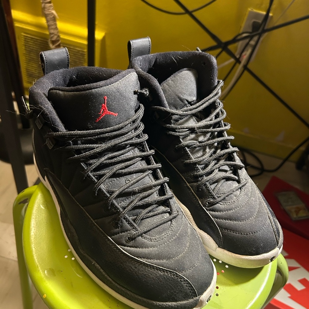 Jordan nylon 12’s size 8
